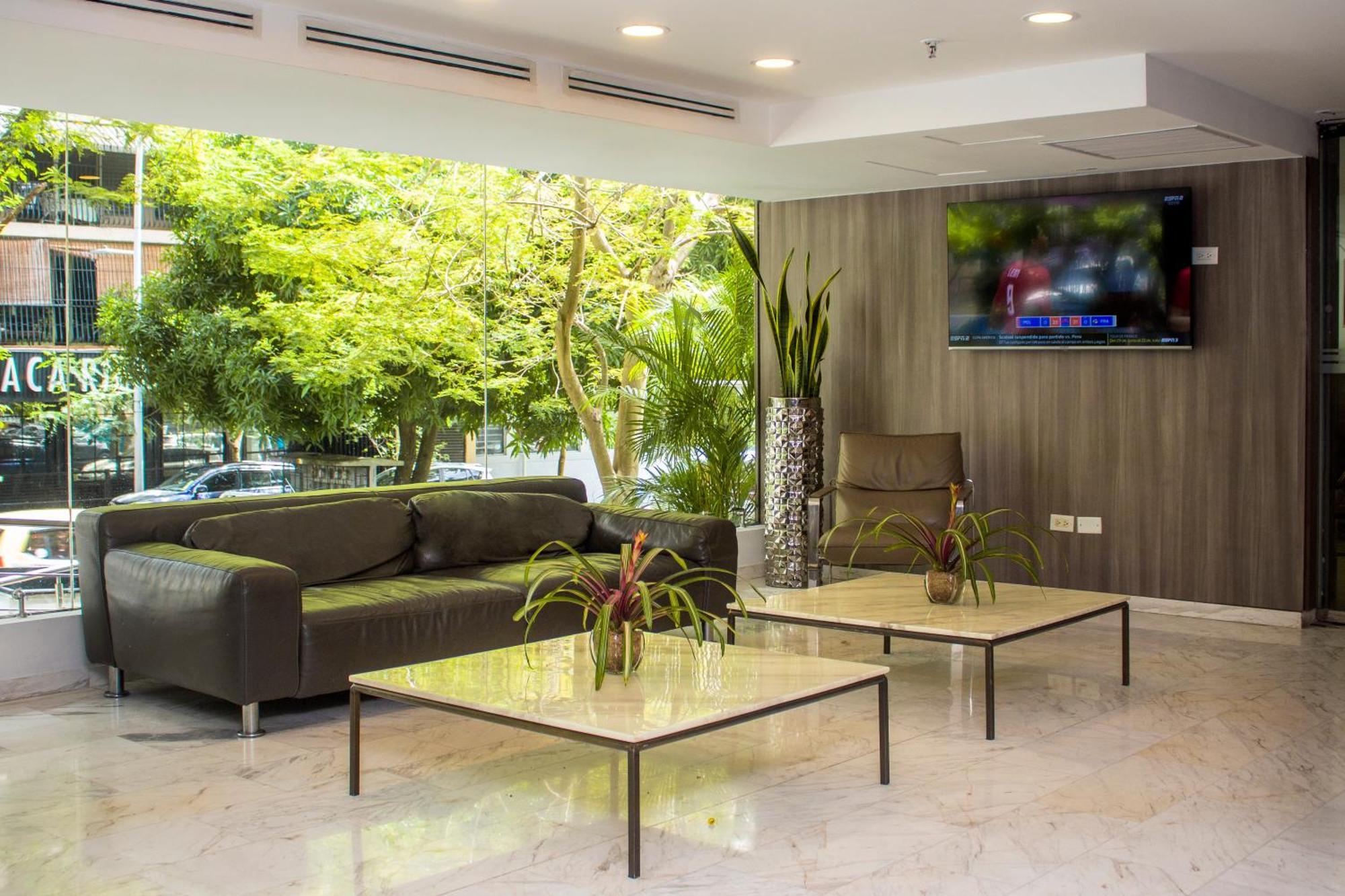 Hotel Ramada By Wyndham Panama Via Argentina Exterior foto
